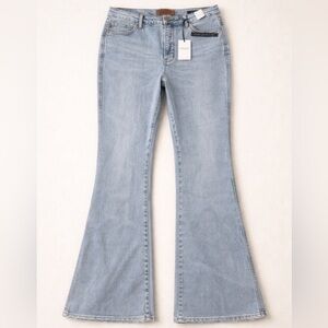 Judy Blue Light Wash Bootcut Jeans